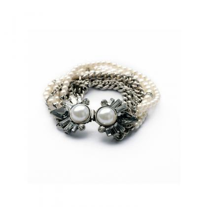 Pearl Bracelet / Beaded Bracelet / Chain Bracelet..
