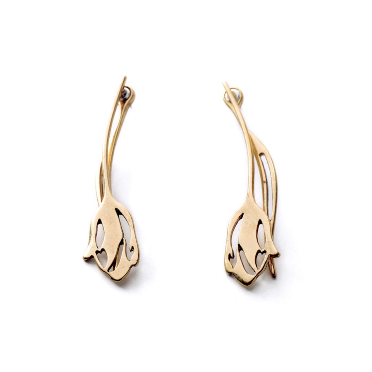 Vintage Earrings / Gold Earrings / Flower Earrings / Dangle Earrings / Flower Jewelry / Leaf Earrings / Brass Earrings / Rustic Earrings
