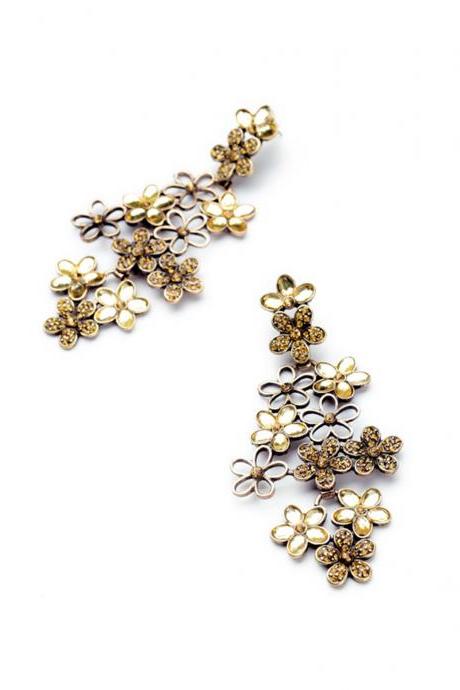 Flower Earrings / Dangle Earrings / Vintage Earrings / Gold Earrings / Floral Earrings / Boho Earrings / Rustic Earrings / Fun Earrings